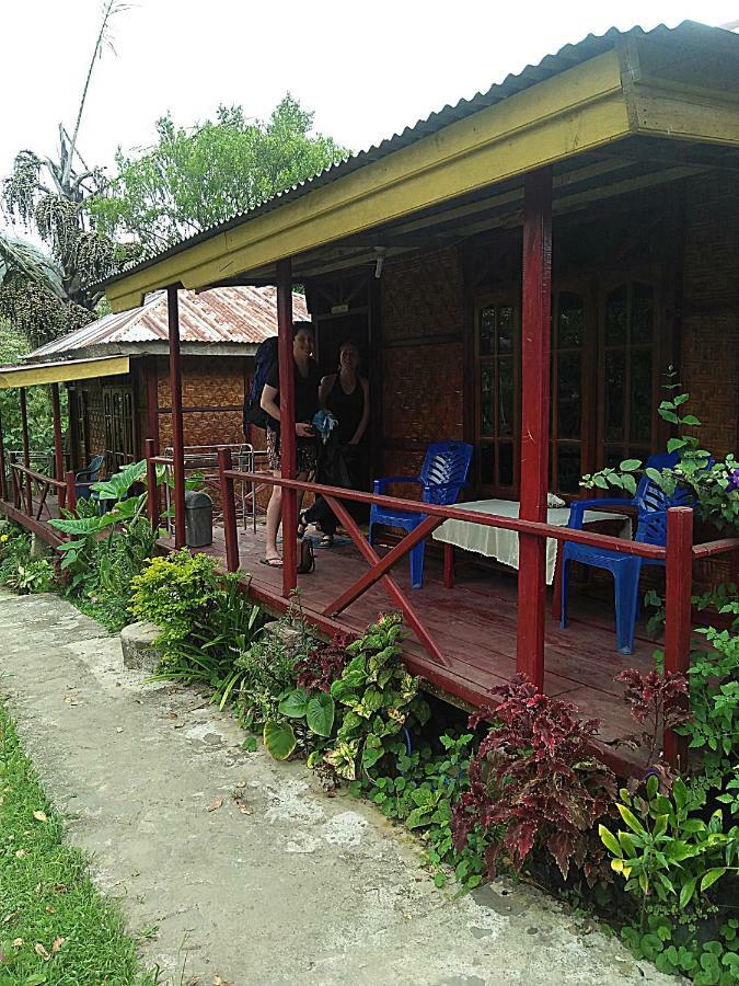 Palm Bungalow Hotel Kelimutu Exterior photo